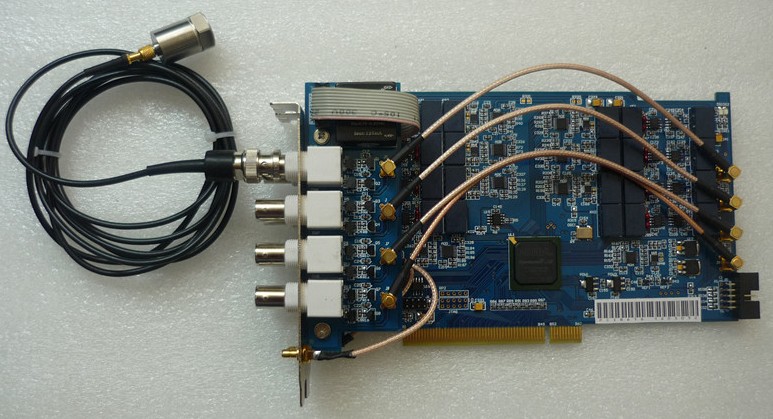 輸入量程：±1V~±10V，轉(zhuǎn)換精度：16位，采樣率：1Msps~1Ksps，A/D轉(zhuǎn)換器個(gè)數(shù)：8片通道數(shù)：同步8通道，觸發(fā)方式：內(nèi)觸發(fā)、模擬外觸發(fā)