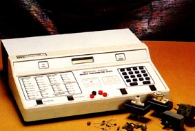 IST8800為雙極型晶體管、MOS場效應(yīng)管、J型場效應(yīng)管、二極管、可控硅整流器、雙向可控硅、穩(wěn)壓管和三端電壓調(diào)節(jié)器提供了40種參數(shù)的測量，測試

